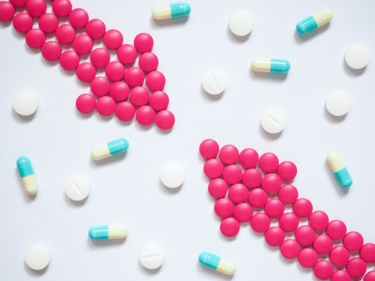 Is Valacyclovir Safe To Take With Acetaminophen And Guaifenesin